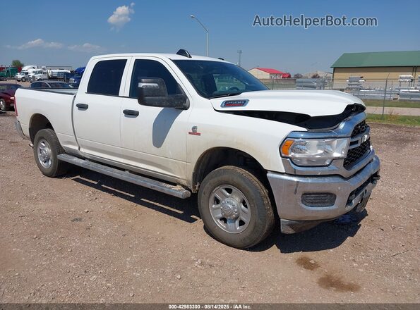 3C6UR5CL7RG356570 2024 RAM 2500 Белый Передняя правая четверть