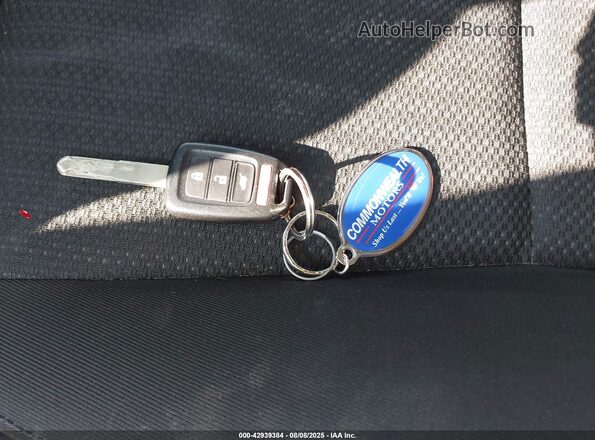 3CZRU5G37JM702396 2018 HONDA HR-V Красный Вид панели приборов