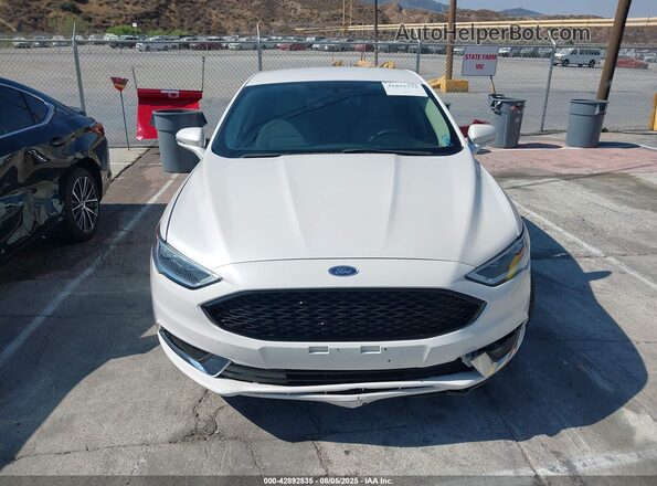 3FA6P0PUXJR268205 2018 FORD FUSION ENERGI Белый Вид задней части салона
