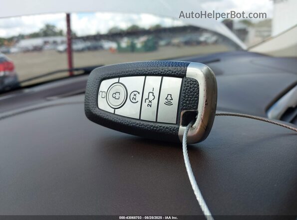 3FA6P0SU2JR107435 2018 FORD FUSION White Vista del salpicadero