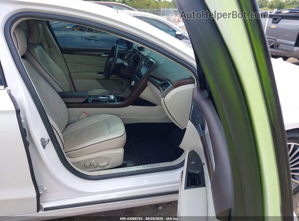 3FA6P0SU2JR107435 2018 FORD FUSION White Vista interior delantera