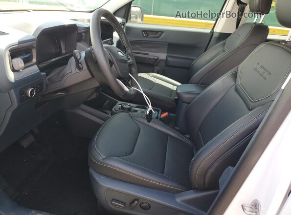3FTCW8PA3SRA50791 2025 FORD MAVERICK White Front interior view