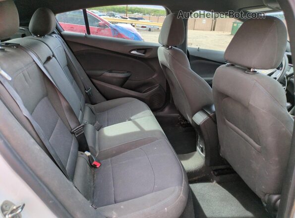 3G1BE6SM4JS540581 2018 CHEVROLET CRUZE Белый Вид задних сидений