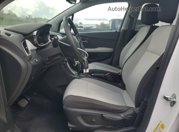 3GNCJLSB6JL367474 2018 CHEVROLET TRAX White Widok wnętrza z przodu