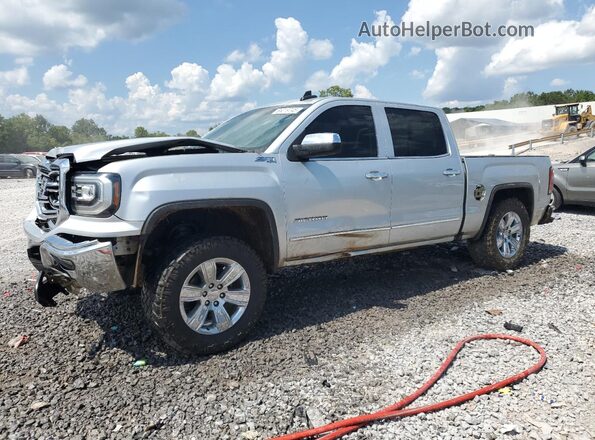 3GTU2NEC0JG225057 2018 GMC SIERRA Silver Vista tres cuartos delantera izquierda