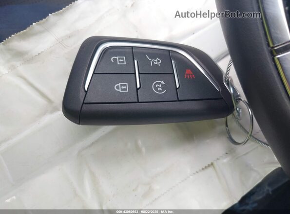 3GYK3GMR3SS157643 2025 CADILLAC OPTIQ Черный Вид панели приборов