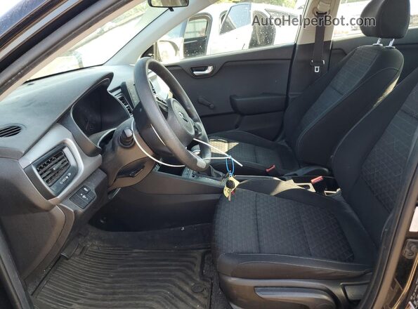 3KPA24AB3JE073829 2018 KIA RIO Черный Вид салона спереди