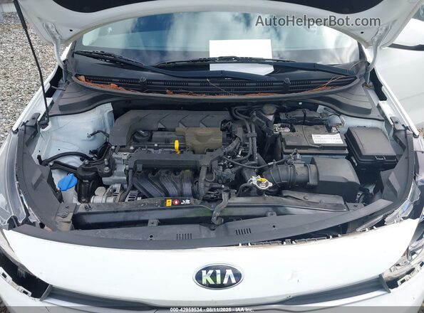 3KPA24AD4ME366144 2021 KIA RIO White Vista trasera