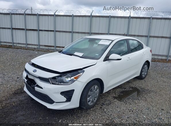 3KPA24AD4ME366144 2021 KIA RIO White Vista frontal