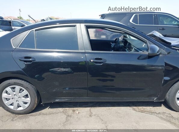 3KPA24AD4NE444780 2022 KIA RIO Black Widok wnętrza z tyłu