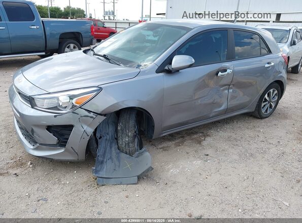 3KPA25AD1PE629121 2023 KIA RIO 5-DOOR Gray Առջևի ձախ երեք քառորդ տեսարան