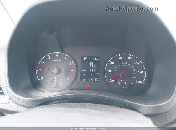 3KPC24A38JE012736 2018 HYUNDAI ACCENT Красный Вид задних сидений