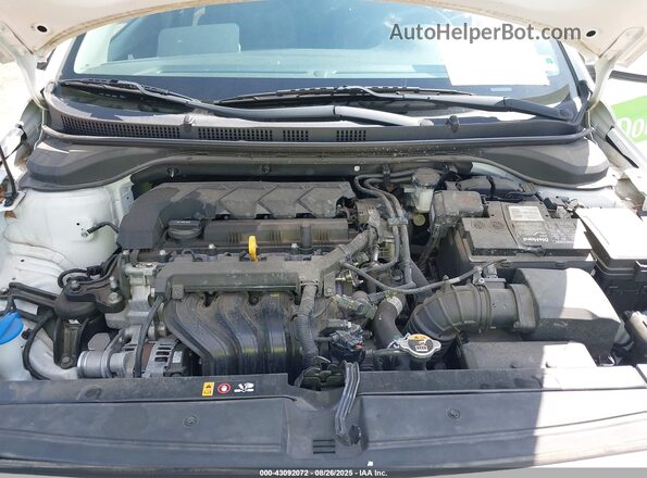 3KPC24A61LE104008 2020 HYUNDAI ACCENT Белый Вид сзади