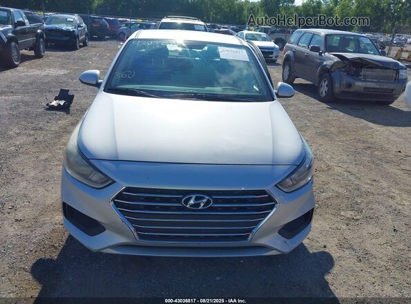 3KPC24A64LE103953 2020 HYUNDAI ACCENT Silver Widok wnętrza z tyłu