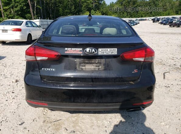 3KPFL4A76JE188780 2018 KIA FORTE Black Вид ззаду