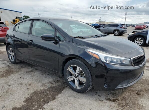 3KPFL4A79JE214367 2018 KIA FORTE Черный Передняя правая четверть