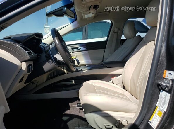 3LN6L5EC8JR621078 2018 LINCOLN MKZ Серый Вид салона спереди