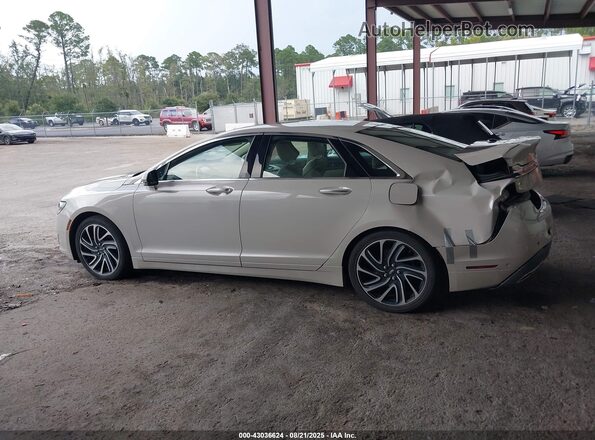 3LN6L5LU5LR609257 2020 LINCOLN MKZ Champagne Widok wnętrza 360 stopni