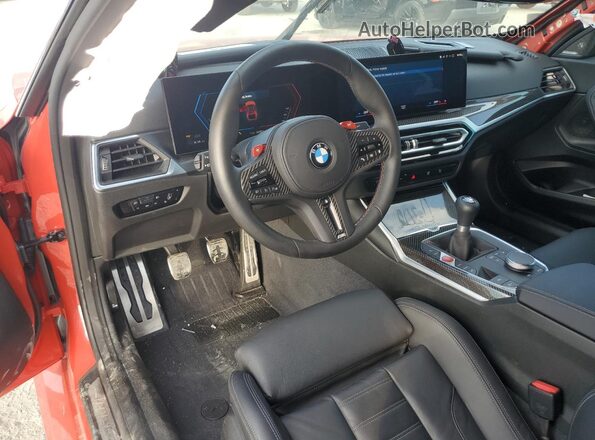 3MF13DM02R8E05189 2024 BMW M2 Red Widok deski rozdzielczej
