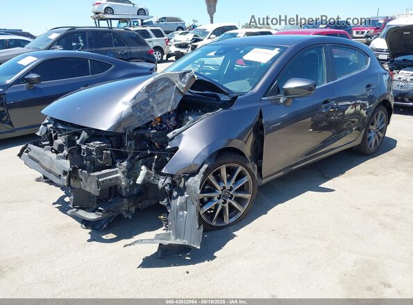 3MZBN1L31JM256357 2018 MAZDA 3 Gray Vista tres cuartos delantera izquierda