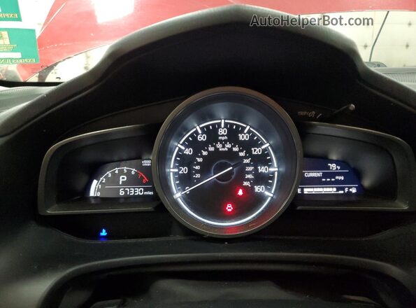 3MZBN1U71JM214546 2018 MAZDA 3 Red Սարքավորումների վահանակի տեսք