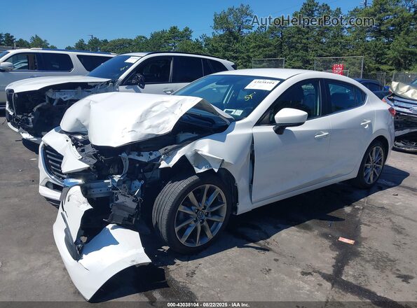 3MZBN1V39JM249752 2018 MAZDA 3 Белый Передняя левая четверть