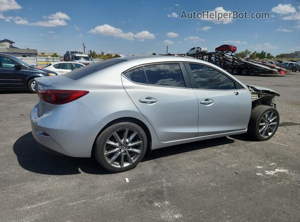 3MZBN1W33JM159902 2018 MAZDA 3 Серебряный Задняя правая четверть