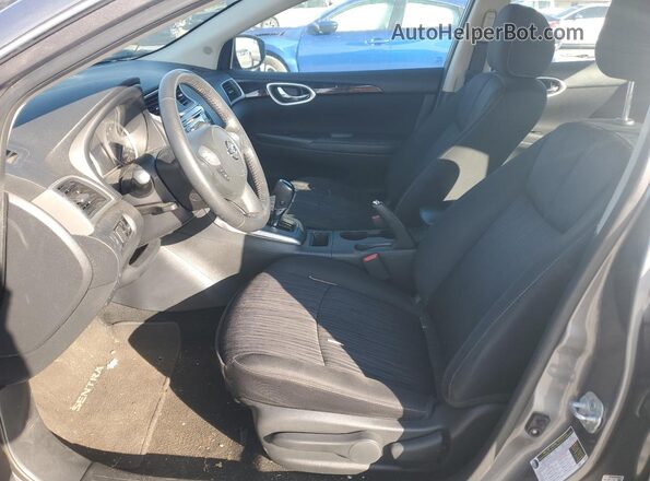 3N1AB7AP4JY259622 2018 NISSAN SENTRA Серый Вид салона спереди