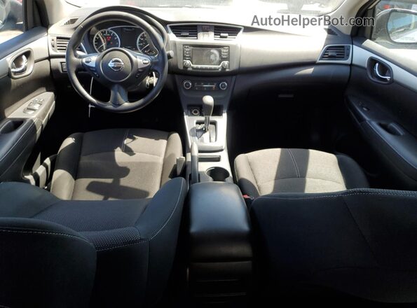 3N1AB7AP5JY253067 2018 NISSAN SENTRA Серебряный Вид панели приборов