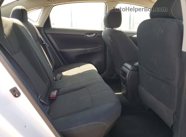 3N1AB7APXJY259401 2018 NISSAN SENTRA Белый Вид задних сидений