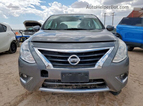 3N1CN7AP2JL857754 2018 NISSAN VERSA Gray Вид спереду