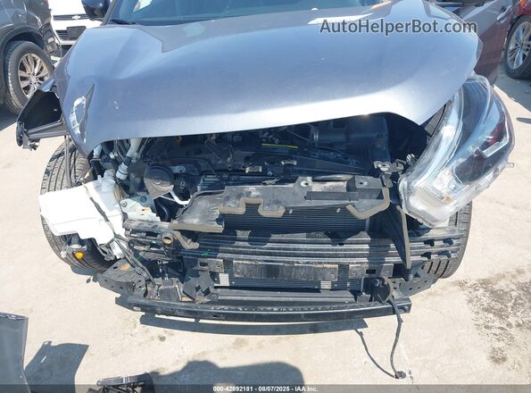 3N1CP5CU0JL518623 2018 NISSAN KICKS Gray Front view