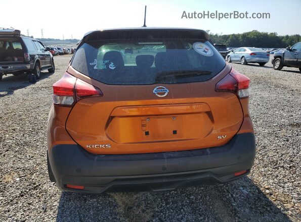 3N1CP5CU1JL529789 2018 NISSAN KICKS Orange Rear view