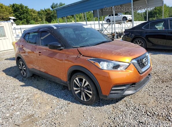 3N1CP5CU1JL529789 2018 NISSAN KICKS Orange Front right