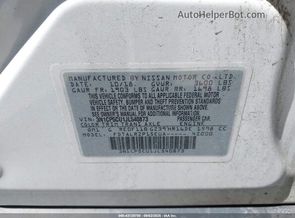 3N1CP5CU1JL540873 2018 NISSAN KICKS White Engine compartment view