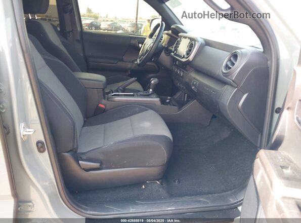 3TMDZ5BN4PM151718 2023 TOYOTA TACOMA Green Vista interior delantera