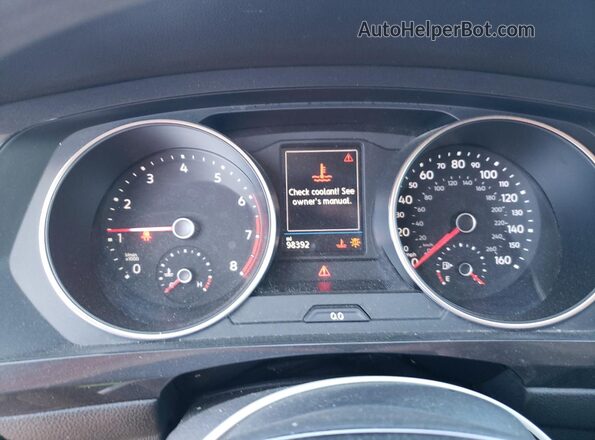 3VV1B7AX2JM113984 2018 VOLKSWAGEN TIGUAN Red Vista del cuadro de instrumentos