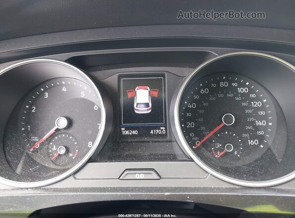 3VV1B7AX8JM077833 2018 VOLKSWAGEN TIGUAN White Հետևի նստատեղերի տեսք