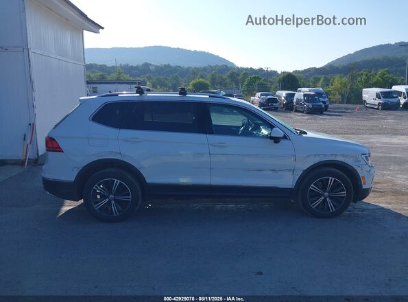 3VV2B7AX1JM002234 2018 VOLKSWAGEN TIGUAN Белый Вид задней части салона