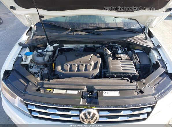3VV2B7AX1JM002234 2018 VOLKSWAGEN TIGUAN Белый Вид сзади