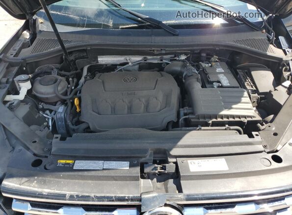 3VV2B7AX9JM061046 2018 VOLKSWAGEN TIGUAN Черный Вид подкапотного пространства