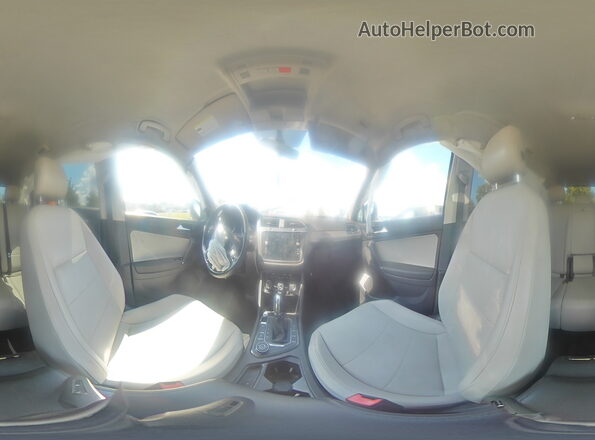 3VV2B7AX9JM061046 2018 VOLKSWAGEN TIGUAN Черный Панорамный вид салона 360°