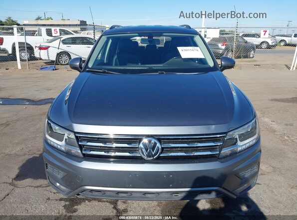 3VV3B7AX1JM005784 2018 VOLKSWAGEN TIGUAN Gray ხელსაწყოთა პანელის ხედი