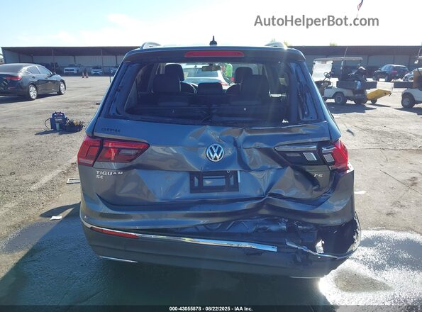 3VV3B7AX1JM005784 2018 VOLKSWAGEN TIGUAN Gray 