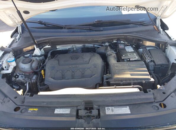 3VV3B7AX2JM077660 2018 VOLKSWAGEN TIGUAN White Vista trasera