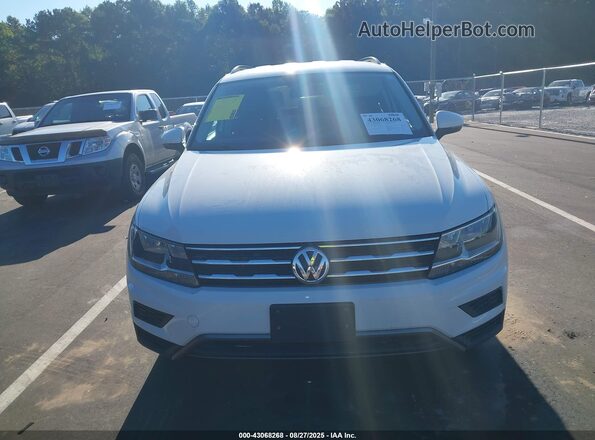 3VV3B7AX2JM077660 2018 VOLKSWAGEN TIGUAN White Vista interior trasera
