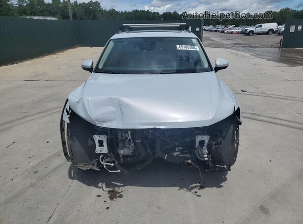 3VV3B7AX5JM047715 2018 VOLKSWAGEN TIGUAN Серебряный Вид спереди