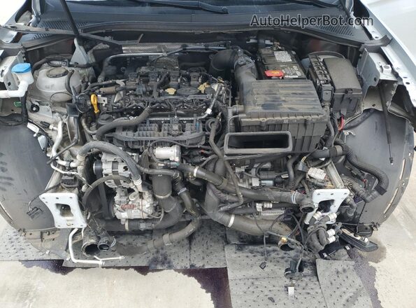 3VV3B7AX5JM047715 2018 VOLKSWAGEN TIGUAN Серебряный Вид подкапотного пространства