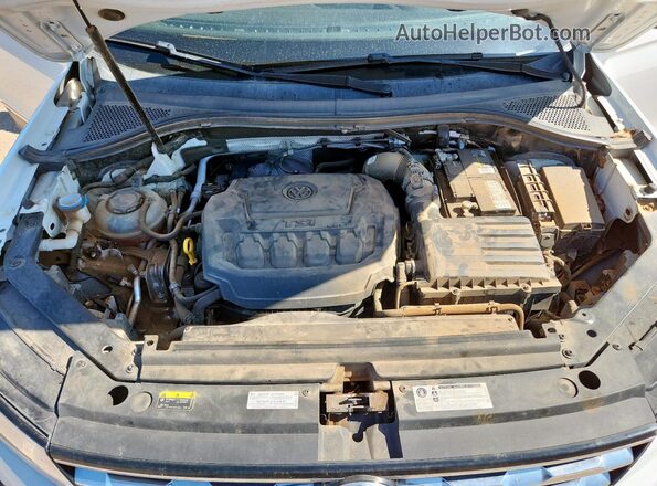 3VV3B7AX5JM186484 2018 VOLKSWAGEN TIGUAN Белый Вид подкапотного пространства