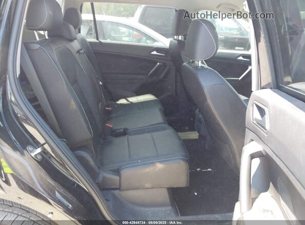 3VV3B7AX7MM030418 2021 VOLKSWAGEN TIGUAN Black VIN კოდის სტიკერის ხედი